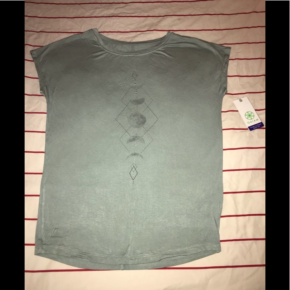 Gaiam shirt short sleeve Size Small Brand new
